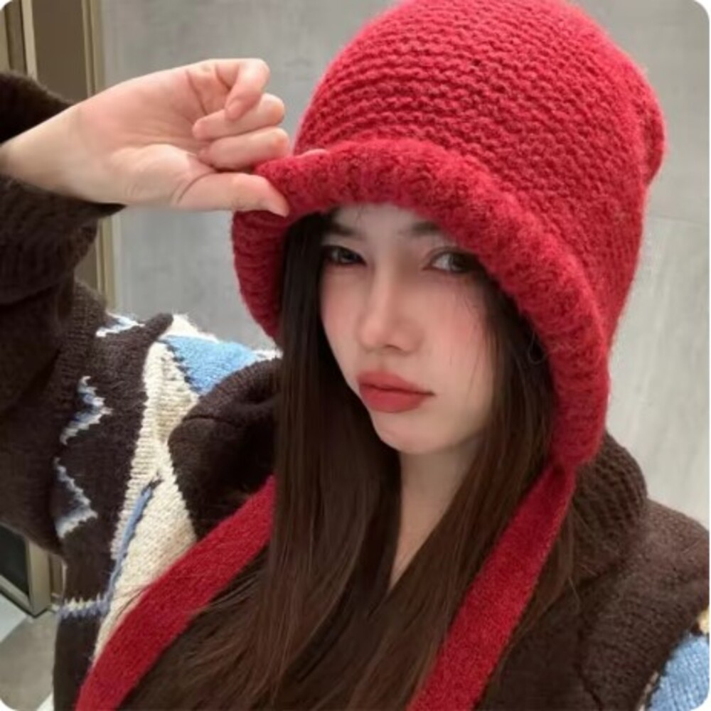 かわいい 女性 帽子 ストラップ付 もこもこ ファッショナブル   ダークブラウン - 画像2